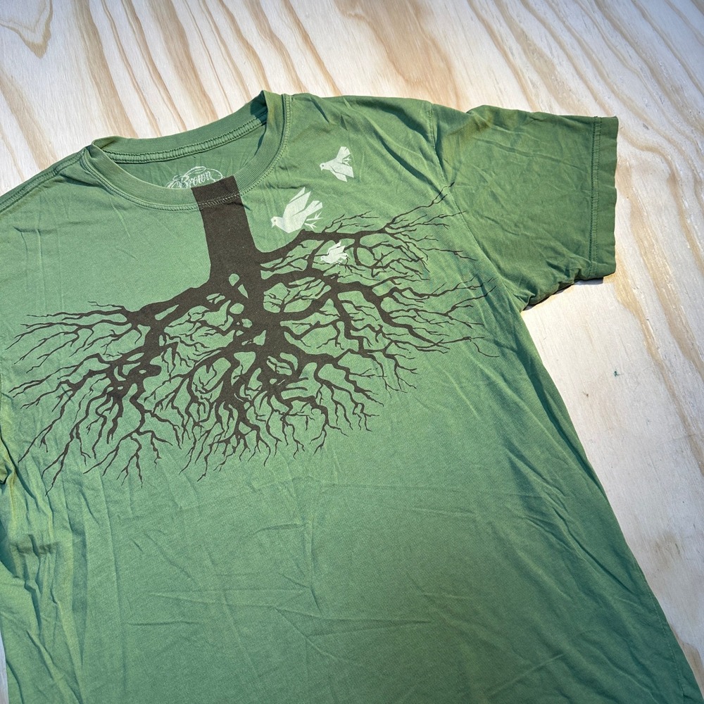 Brown Sound Mens Medium Green Tree Roots Graphic T-Shirt Nature Bird Print